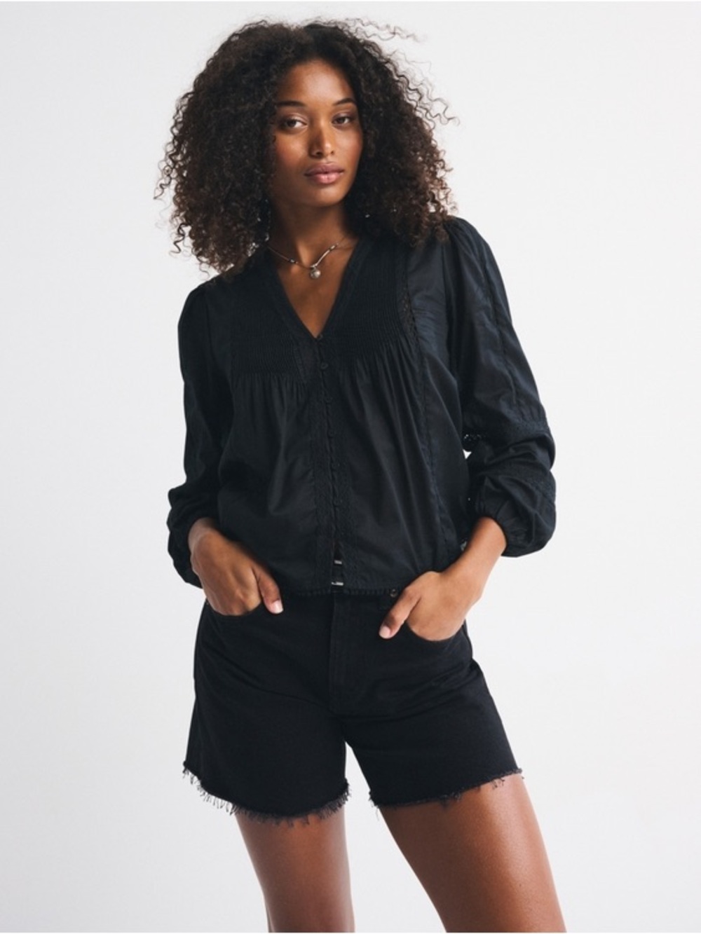 Abercrombie & Fitch Black High-Rise Mom Shorts Size 24